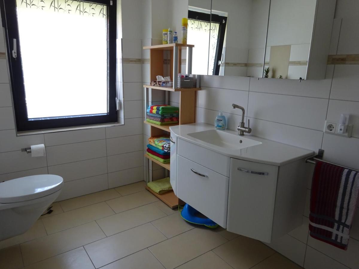 Ferienwohnung Schwiemann, Erdgeschoss Cadenberge Exterior photo
