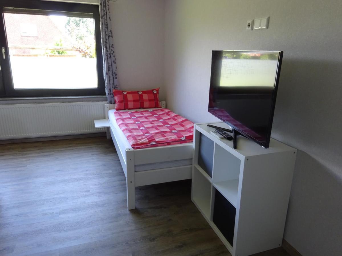 Ferienwohnung Schwiemann, Erdgeschoss Cadenberge Exterior photo